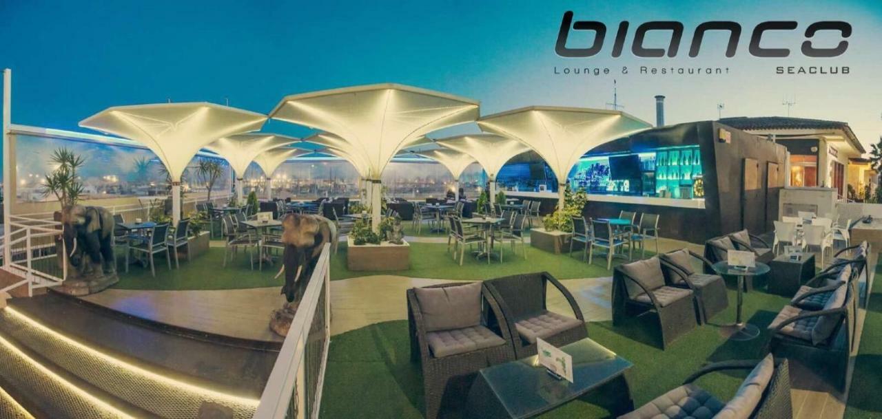 Torrevieja Experience Atico 1ª Linea Apartment Luaran gambar