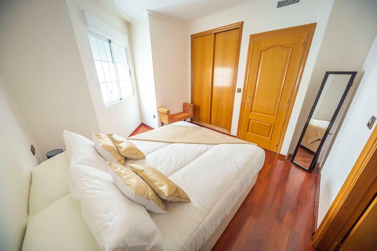 Torrevieja Experience Atico 1ª Linea Apartment Luaran gambar